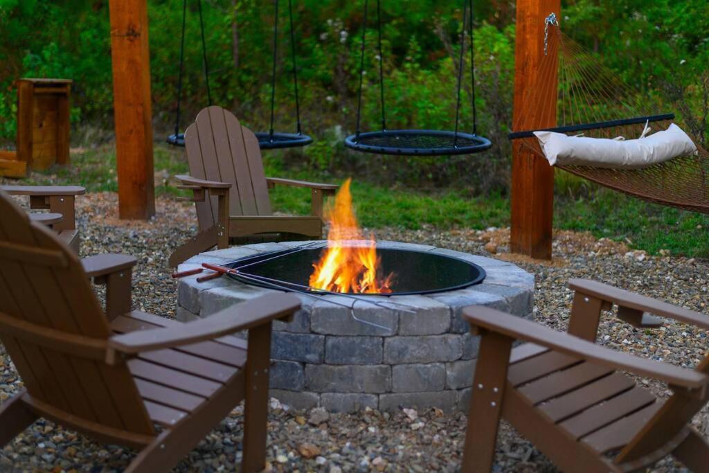 Villa Under The Stars - Secluded, Hot Tub, Firepit, Games Broken Bow Esterno foto