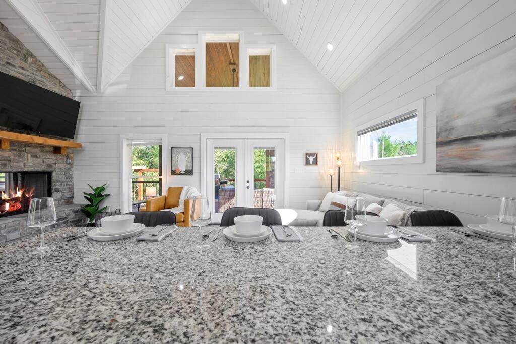 Villa Under The Stars - Secluded, Hot Tub, Firepit, Games Broken Bow Esterno foto