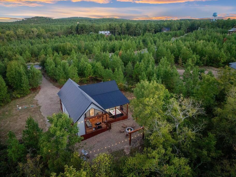 Villa Under The Stars - Secluded, Hot Tub, Firepit, Games Broken Bow Esterno foto