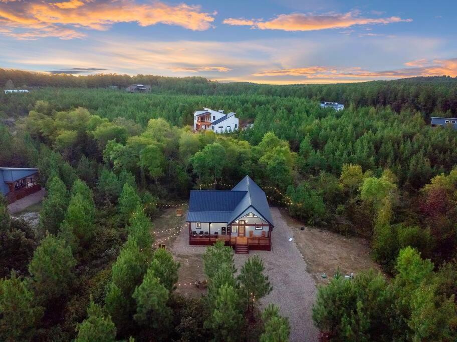 Villa Under The Stars - Secluded, Hot Tub, Firepit, Games Broken Bow Esterno foto